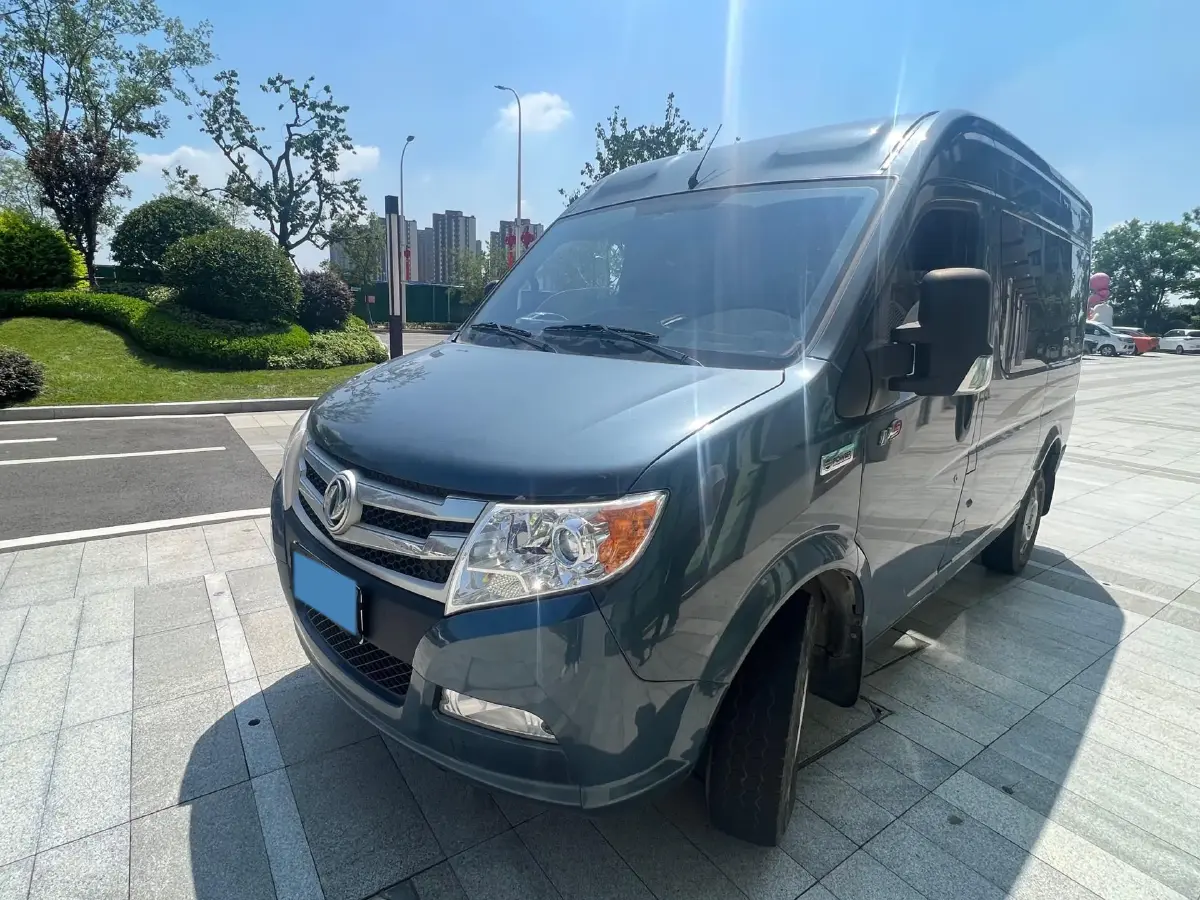 2021 DongFeng DFAC YuFeng 2.0T 136HP L4 6MT