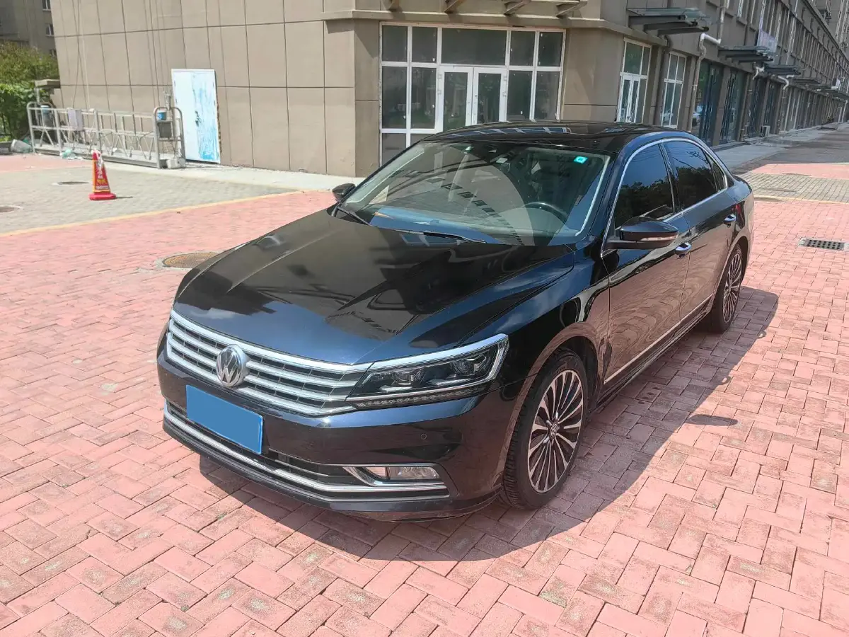 2017 Volkswagen Passat 1.8T 180HP L4 7DCT