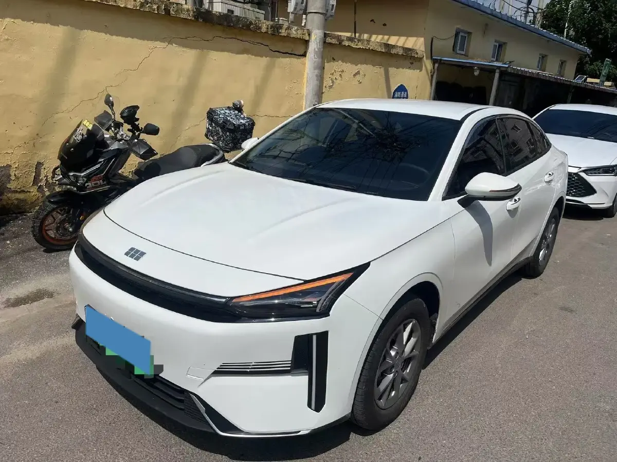 2025 Geely Galaxy L6 1.5L 112HP L4 1DHT PHEV 8.5KWH