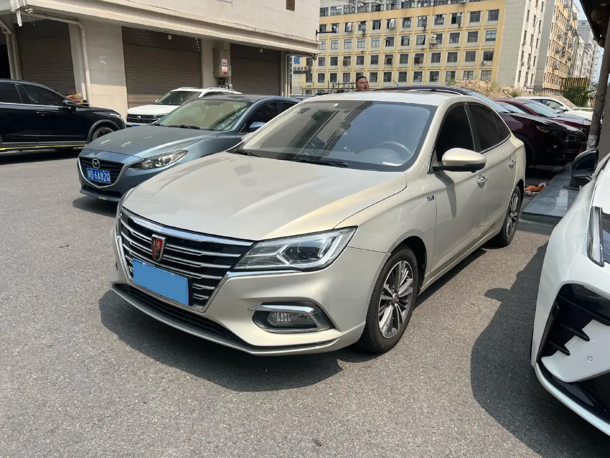 2019 Roewe i5 1.5L 120HP L4 CVT
