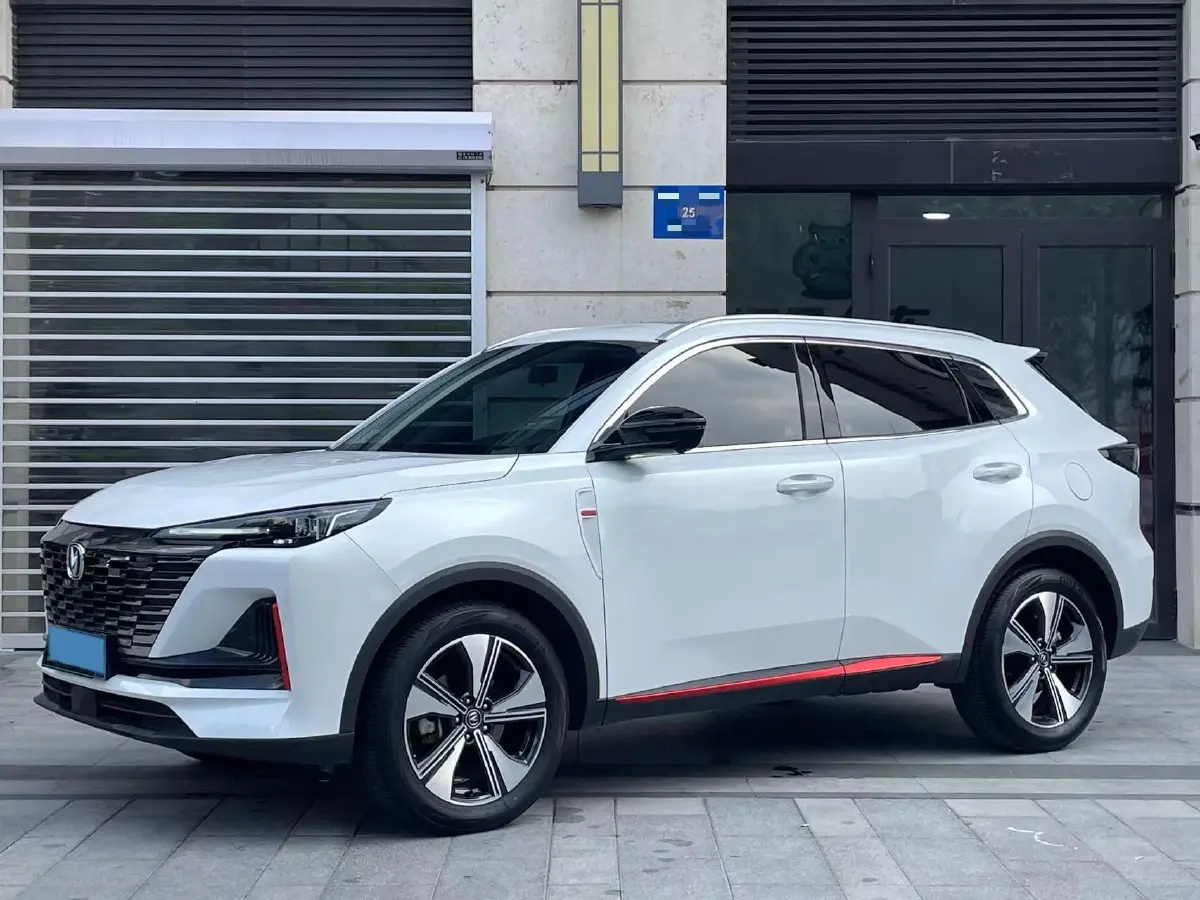 2022 ChangAn CS75 Plus 1.5T 178HP L4 6AT