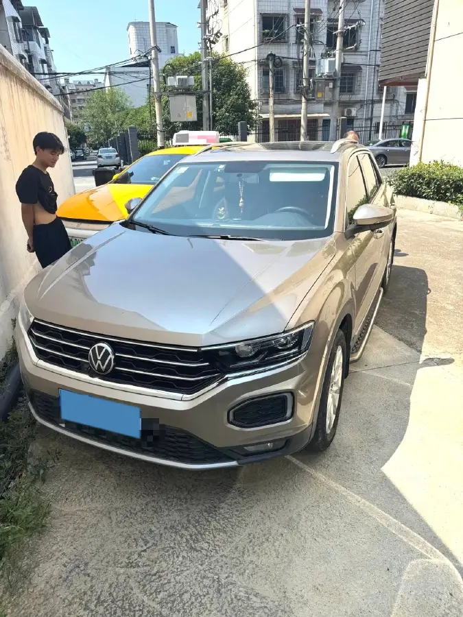 2021 Volkswagen T-Roc 1.4T 150HP L4 7DCT