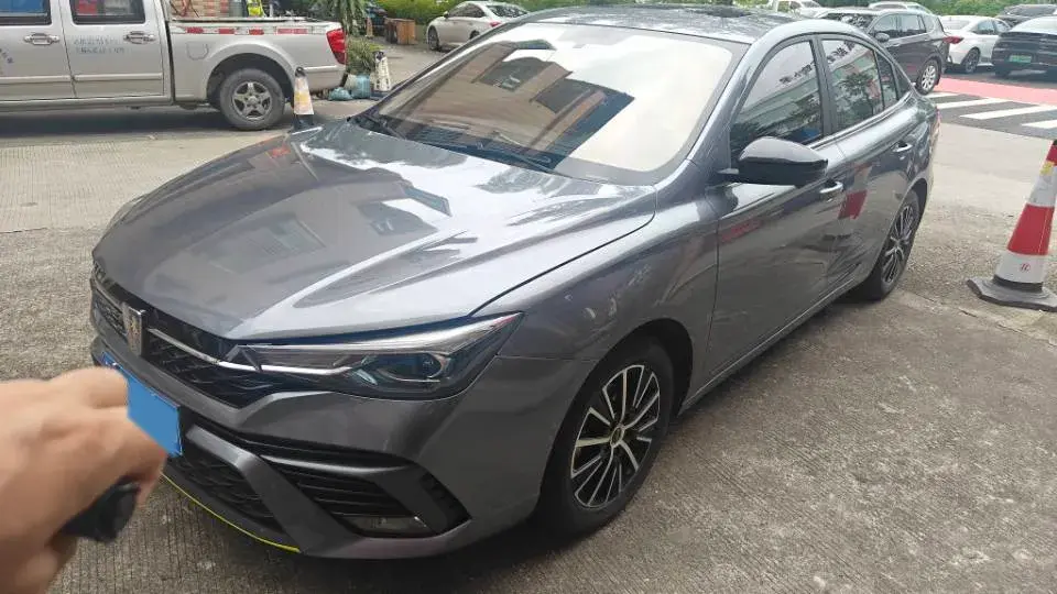 2021 Roewe i5 1.5L 120HP L4 CVT