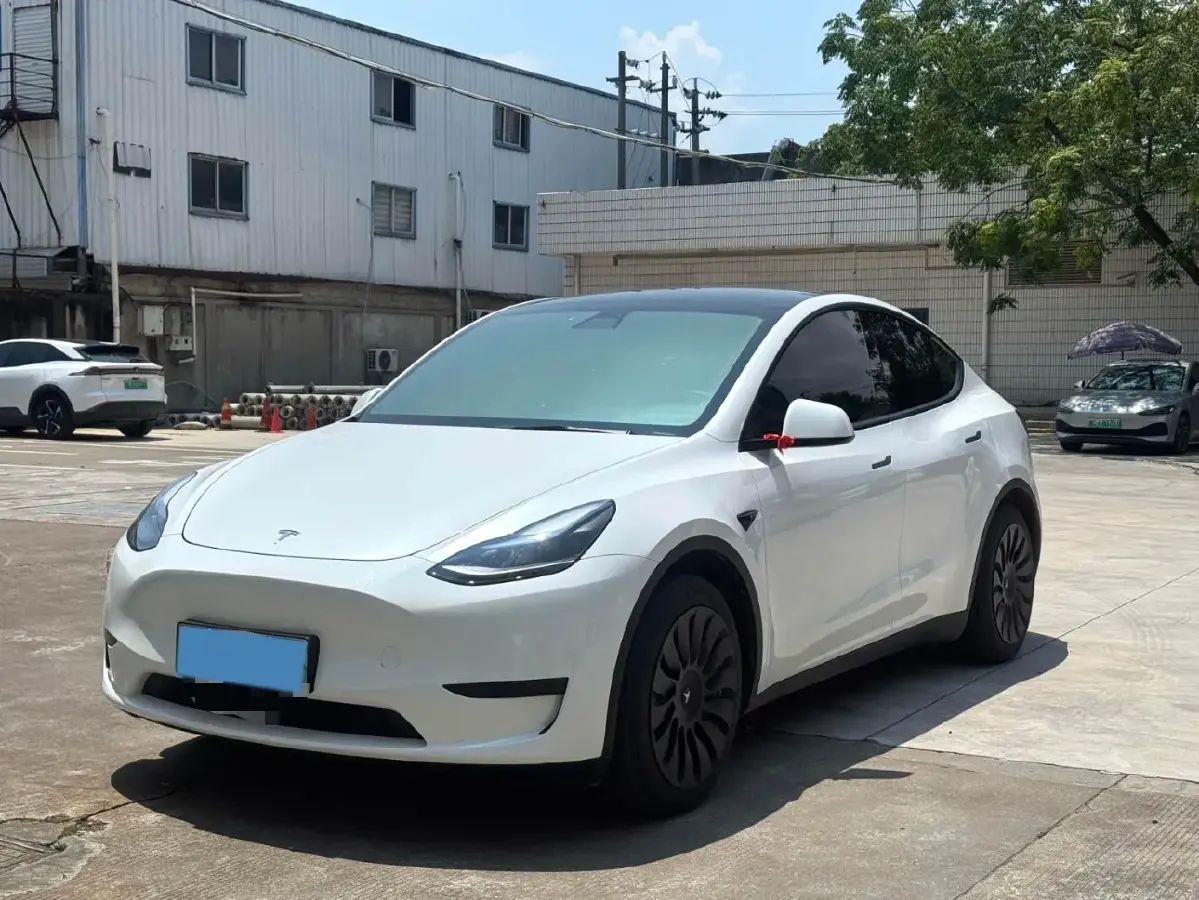 2022 Tesla Model Y BEV 60KWH