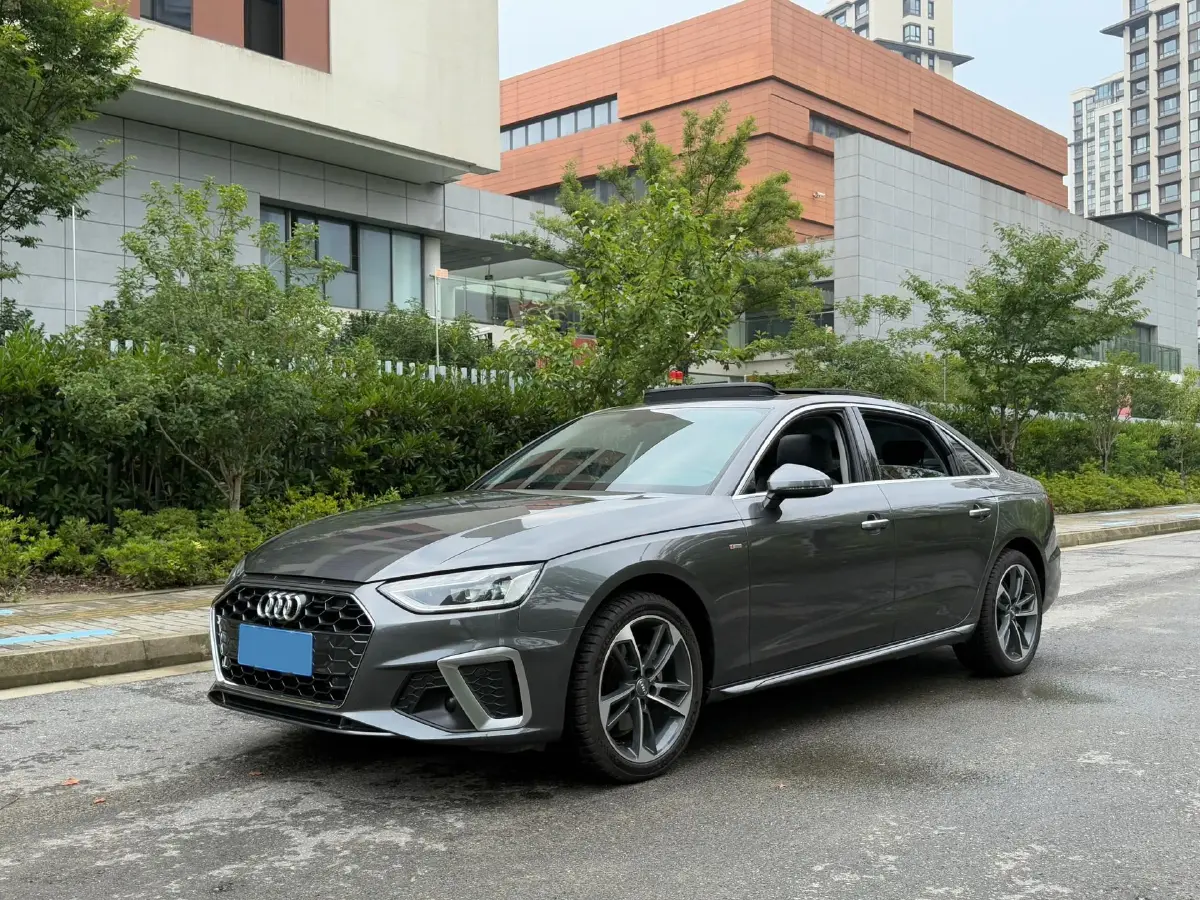 2020 Audi A4L 2.0T 150HP L4 7DCT