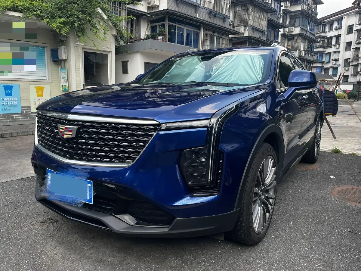 2023 Cadillac XT4 2.0T 237HP L4 9AT