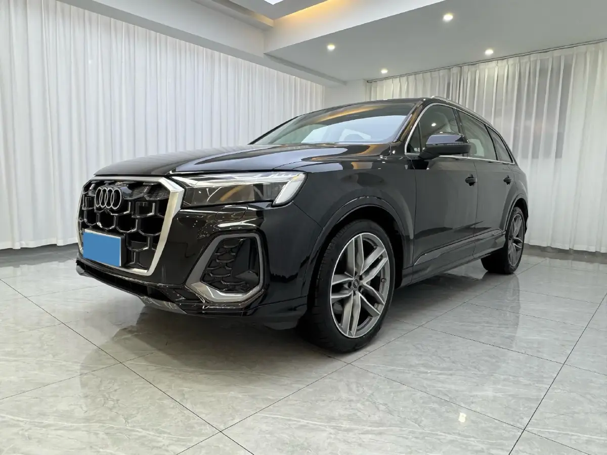 2025 Audi Q7 3.0T 340HP V6 8AT