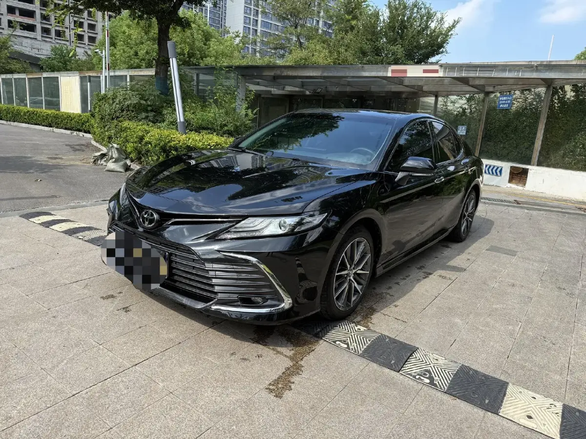 2021 Toyota Camry 2.5L 209HP L4 8AT