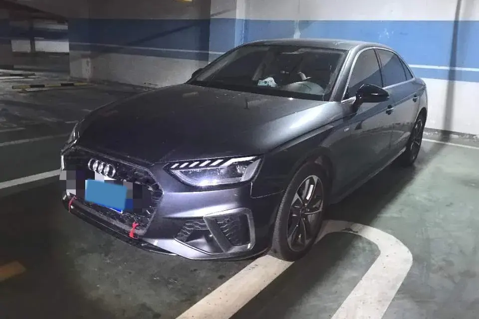 2022 Audi A4L 2.0T 190HP L4 7DCT