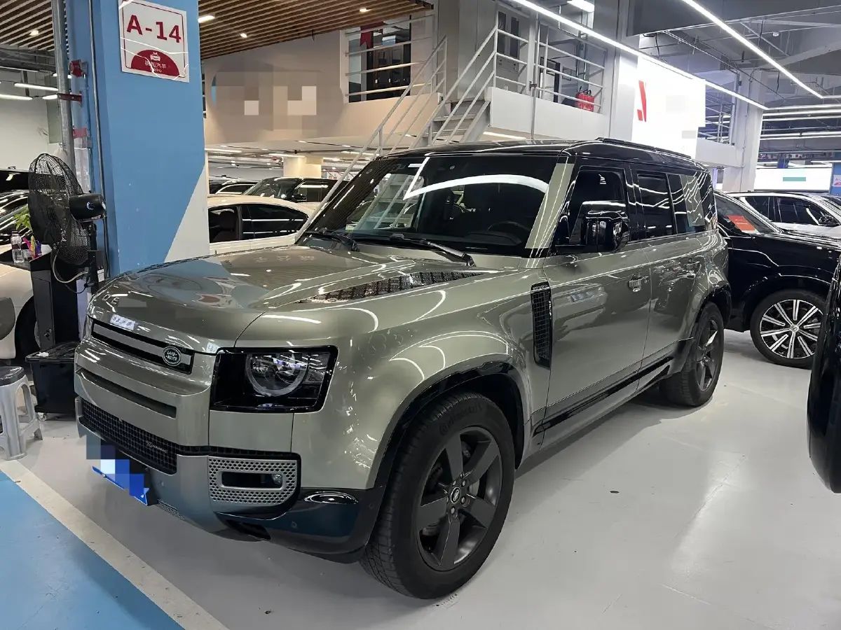 2023 Land Rover Defender 3.0T 400HP L6 8AT