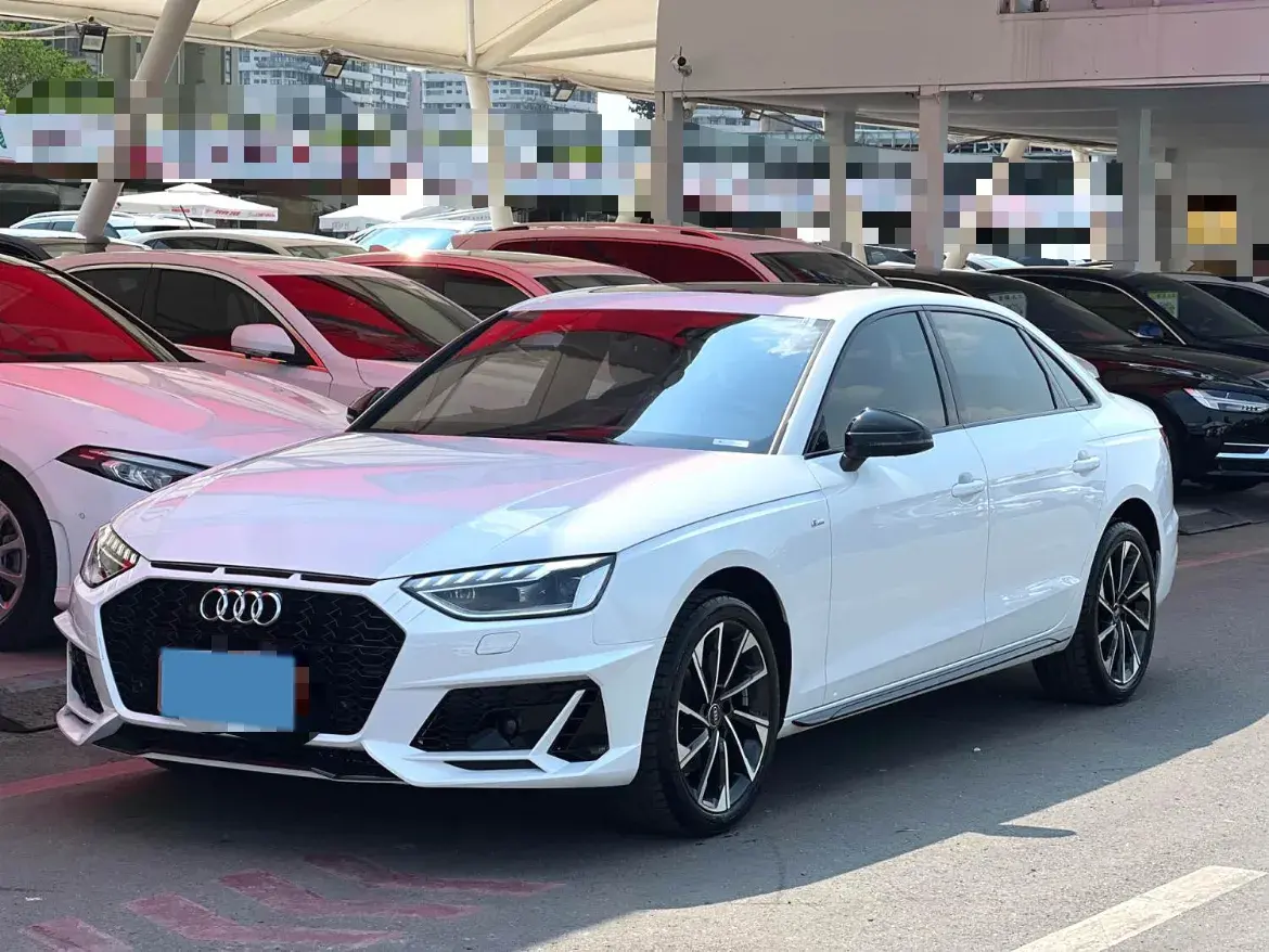 2023 Audi A4L 2.0T 190HP L4 7DCT
