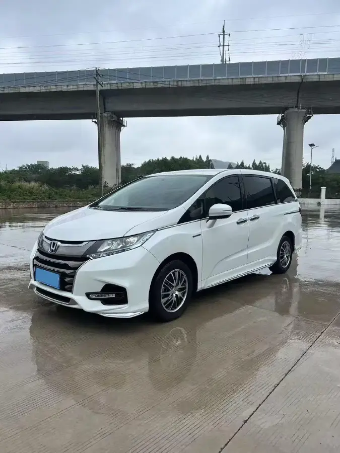 2021 Honda Odyssey 2.0L 146HP L4 E-CVT Hybrid