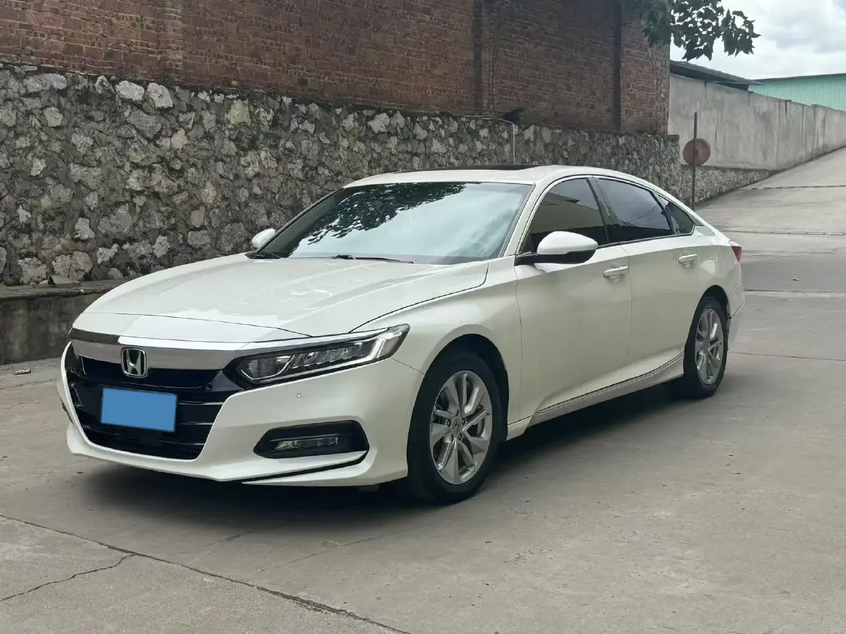 2018 Honda Accord 1.5T 194HP L4 CVT