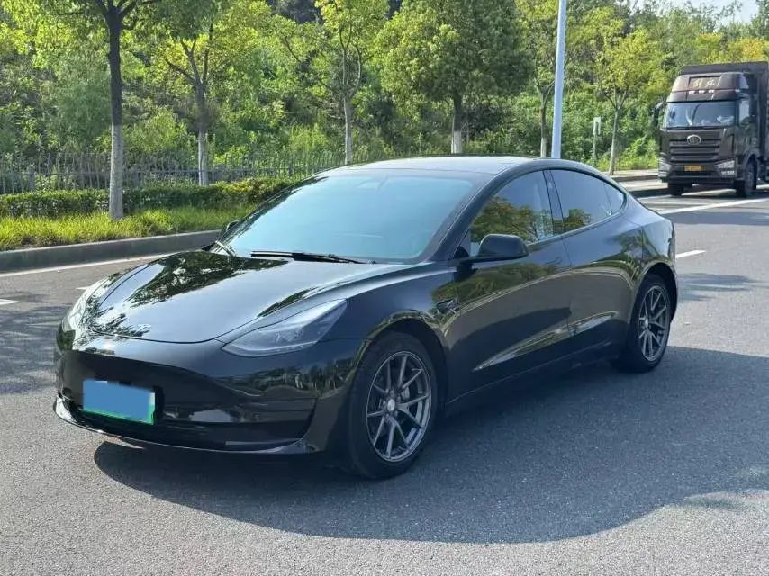 2022 Tesla Model 3 BEV 60KWH