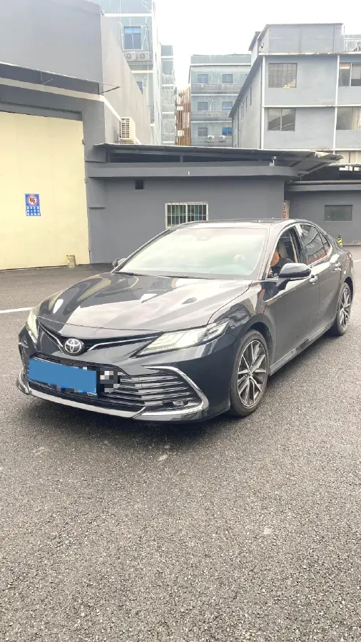 2021 Toyota Camry 2.5L 209HP L4 8AT