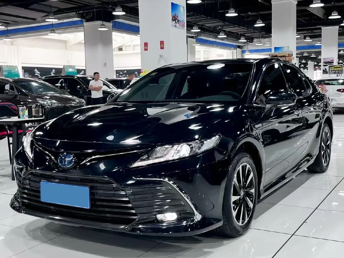 2021 Toyota Camry 2.5L 178HP L4 E-CVT Hybrid