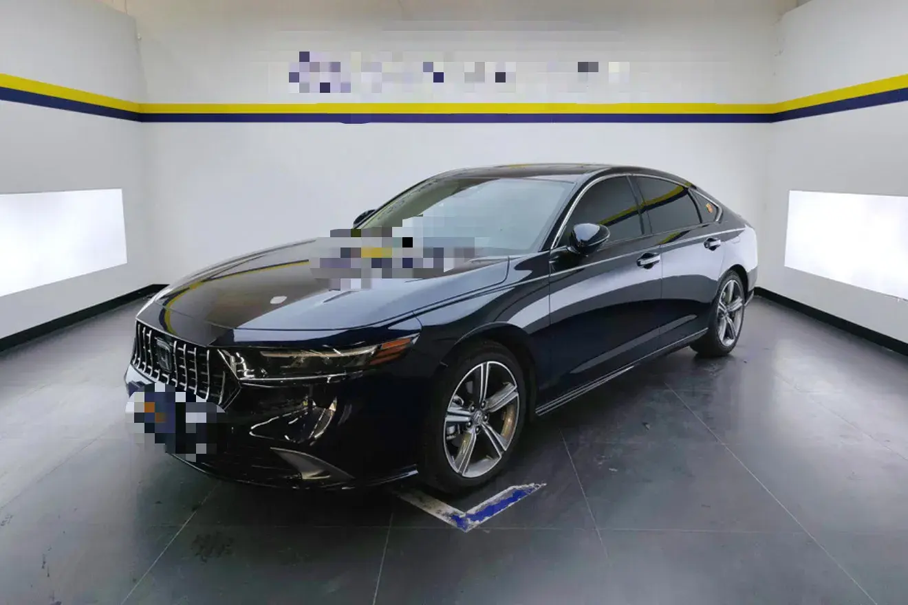 2025 Honda Accord 1.5T 192HP L4 CVT
