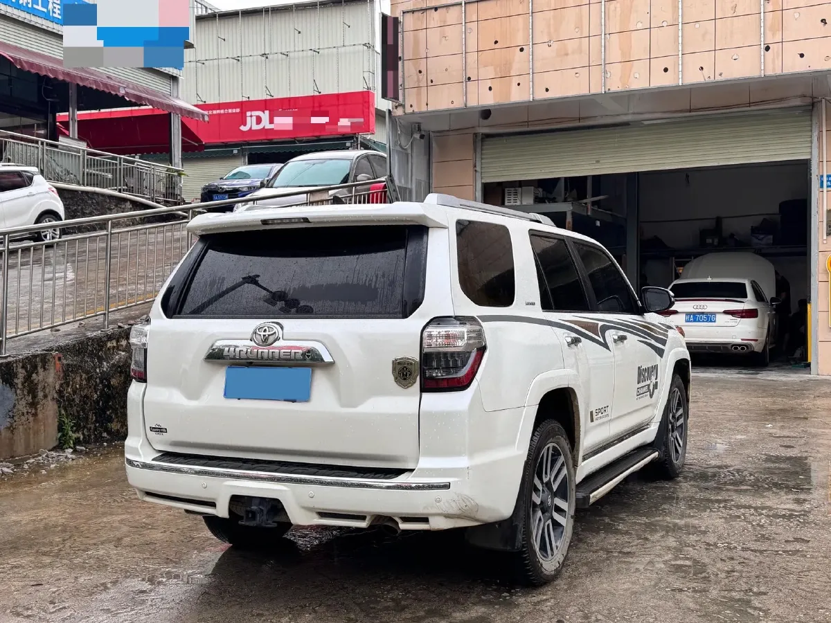 2020 Toyota Yaris 1.6T 261HP L3 6MT,autocango,china used car exporter,china ev exporter,chinese used car exporter,chinese used ev exporter