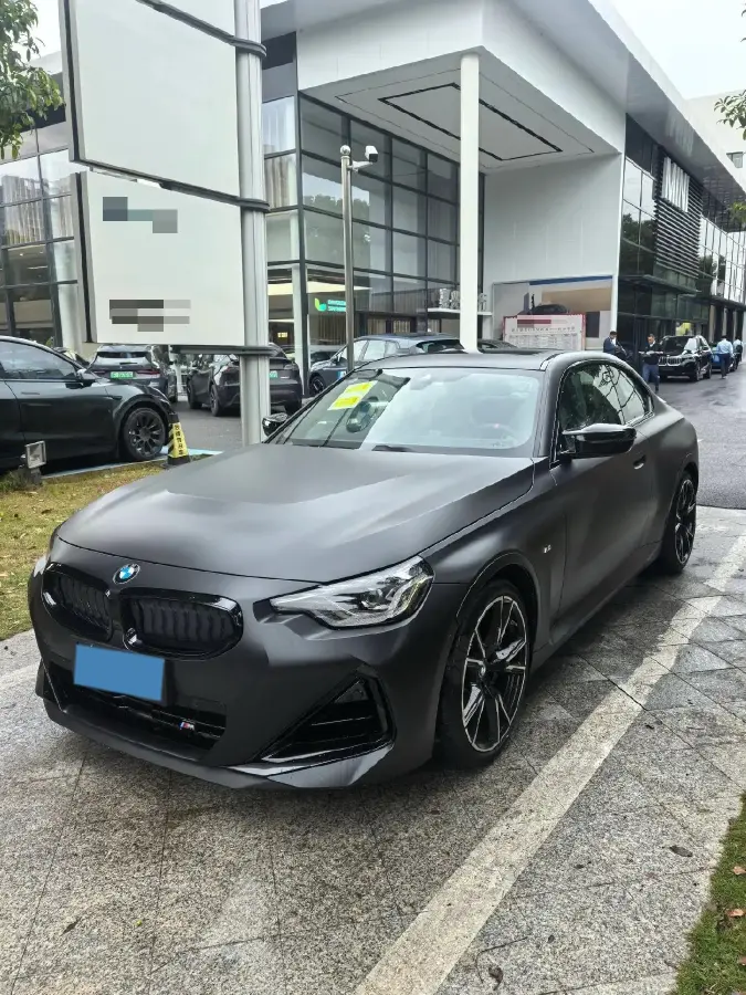 2025 BMW 2 Series 2.0T 184HP L4 8AT