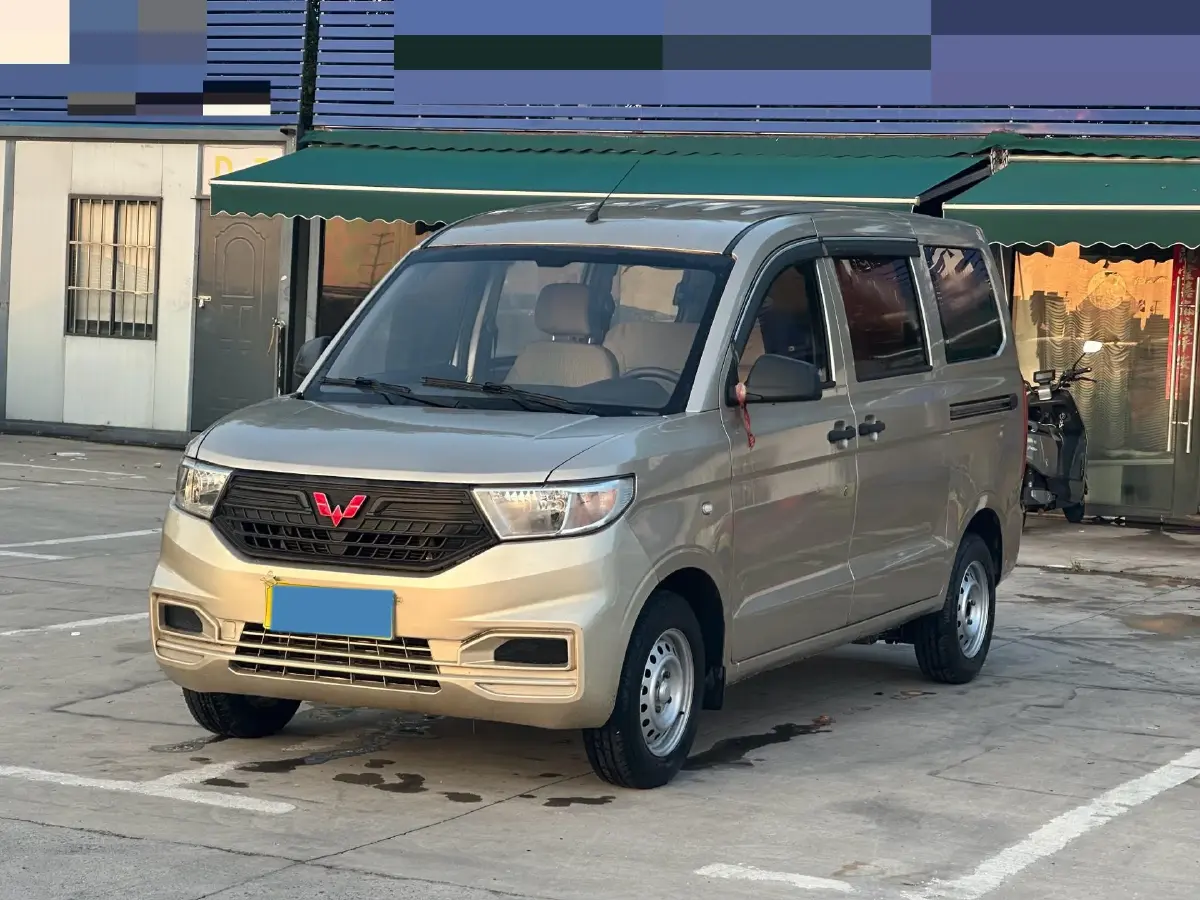 2022 WuLing HongGuang V 1.5L 99HP L4 6MT