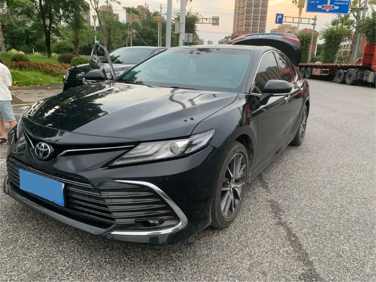 2021 Toyota Camry 2.5L 209HP L4 8AT