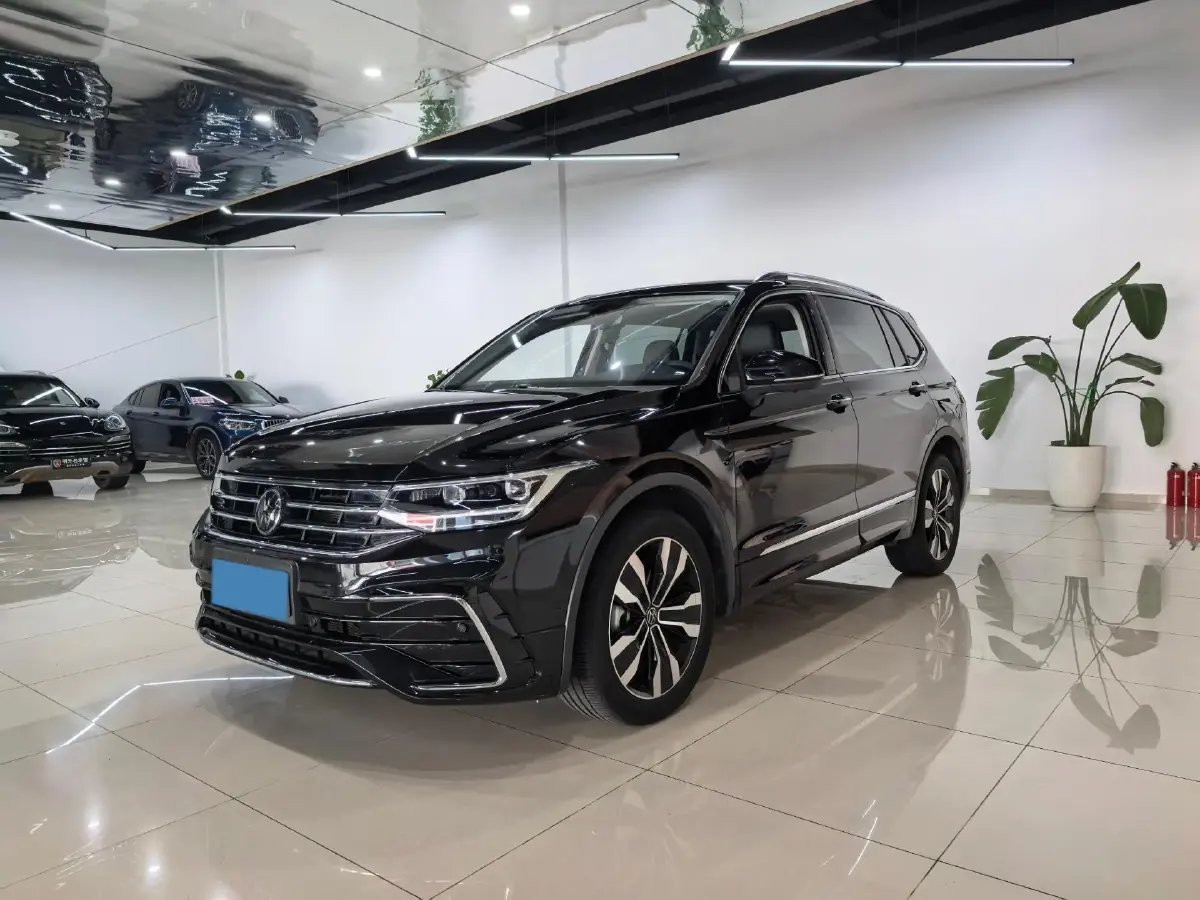 2024 Volkswagen Tiguan L 2.0T 186HP L4 7DCT