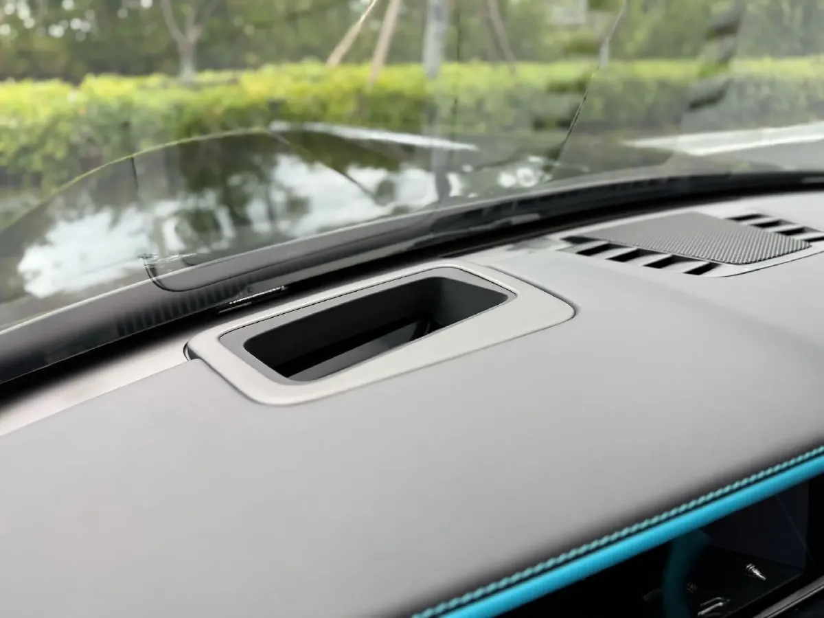 2025 Mansory Cullinan 6.7T 600HP V12 8AT,autocango,china used car exporter,china ev exporter,chinese used car exporter,chinese used ev exporter