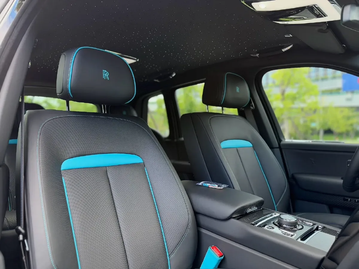 2025 Mansory Cullinan 6.7T 600HP V12 8AT,autocango,china used car exporter,china ev exporter,chinese used car exporter,chinese used ev exporter