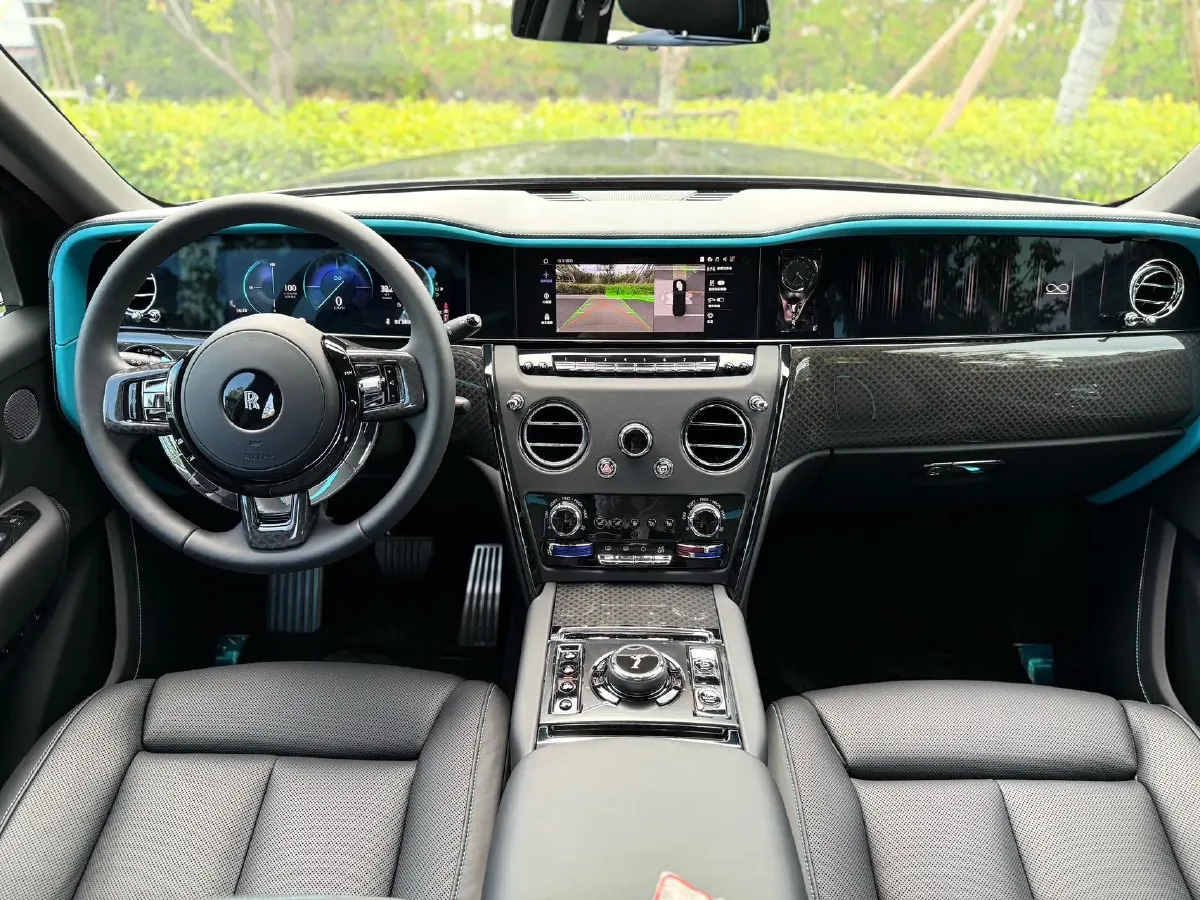 2025 Mansory Cullinan 6.7T 600HP V12 8AT,autocango,china used car exporter,china ev exporter,chinese used car exporter,chinese used ev exporter