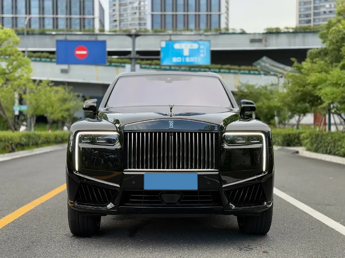 2025 Mansory Cullinan 6.7T 600HP V12 8AT,autocango,china used car exporter,china ev exporter,chinese used car exporter,chinese used ev exporter
