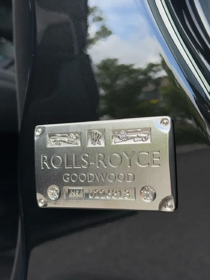 2025 Mansory Cullinan 6.7T 600HP V12 8AT,autocango,china used car exporter,china ev exporter,chinese used car exporter,chinese used ev exporter