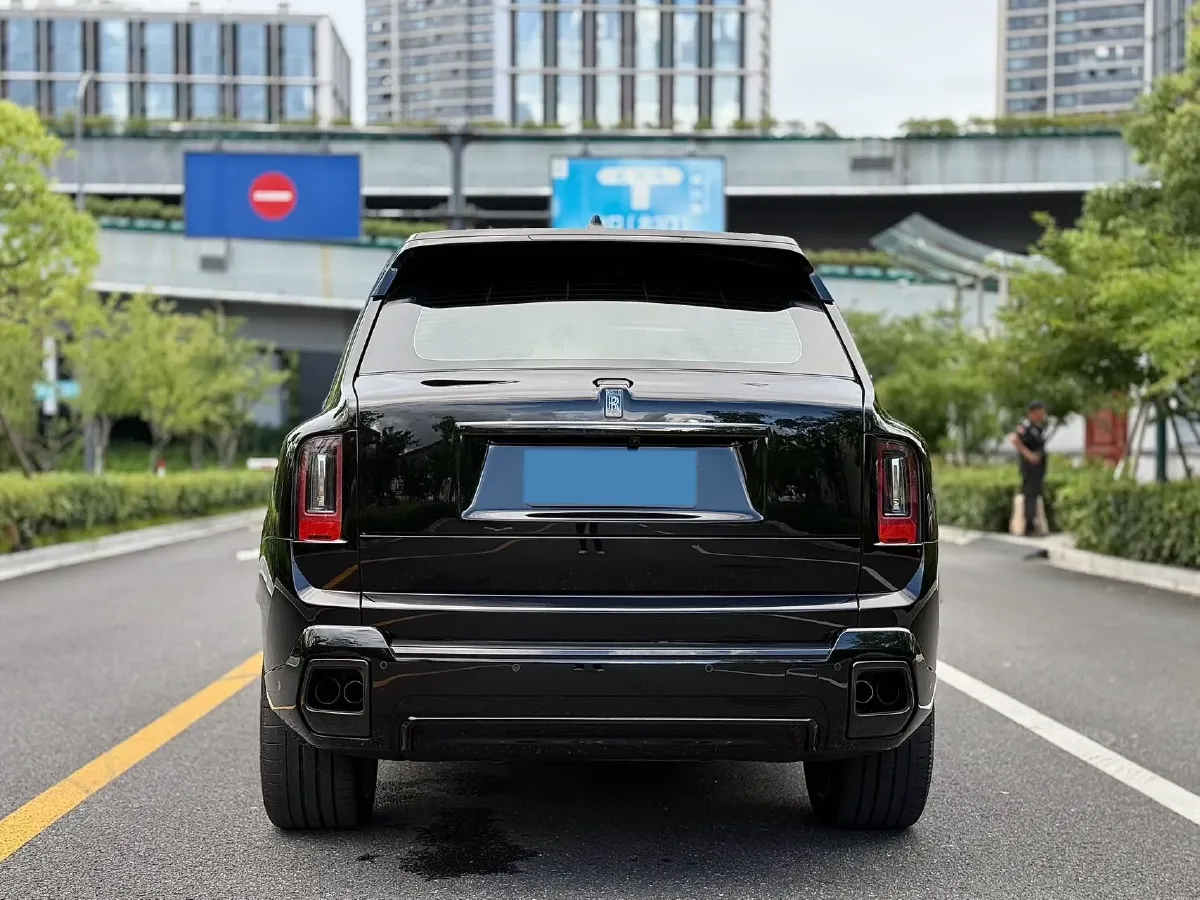 2025 Mansory Cullinan 6.7T 600HP V12 8AT,autocango,china used car exporter,china ev exporter,chinese used car exporter,chinese used ev exporter