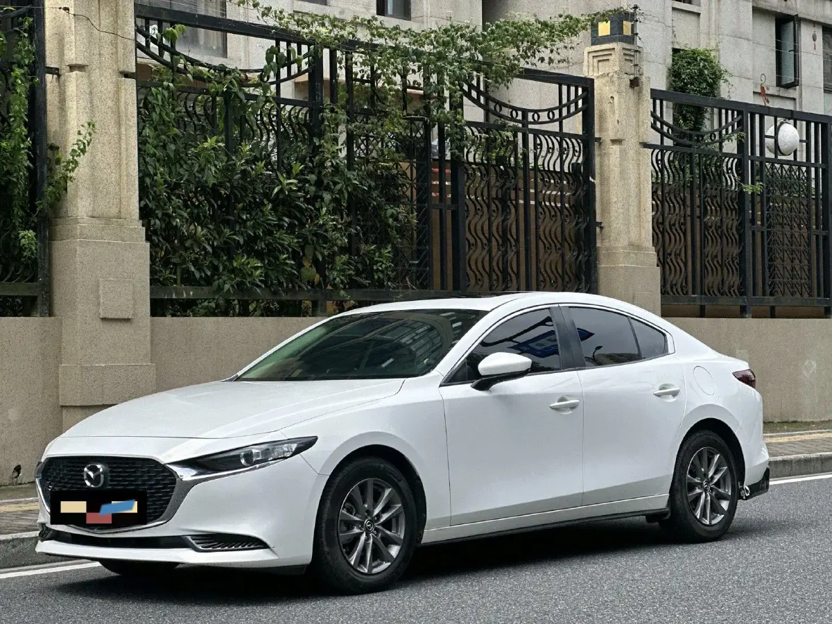 2020 Mazda 3 Axela 1.5L 117HP L4 6AT