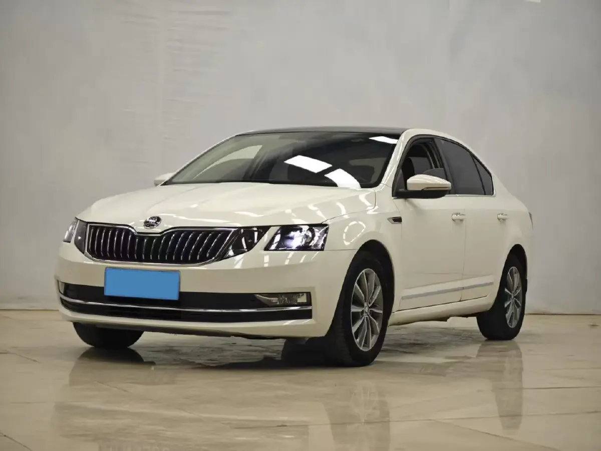 2020 Skoda Octavia 1.5L 113HP L4 6AT