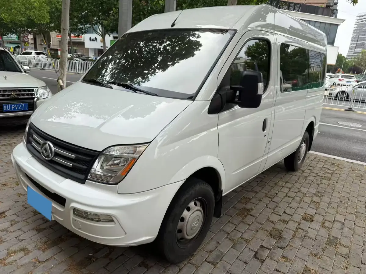 2019 MAXUS XinTu V80 2.0T 139HP L4 6MT