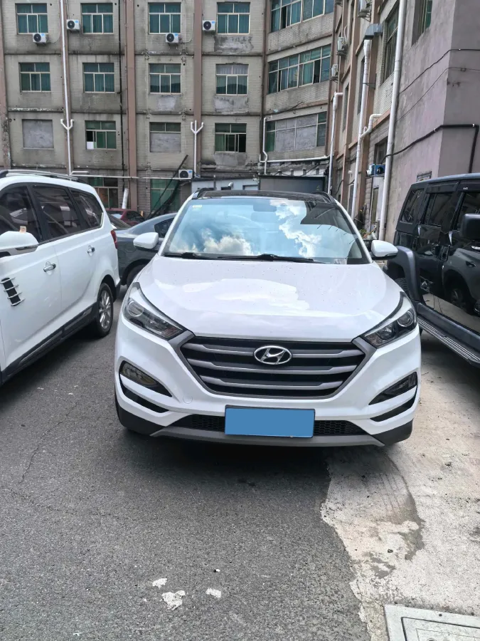 2015 Hyundai Tucson 1.6T 177HP L4 7DCT,autocango,china used car exporter,china ev exporter,chinese used car exporter,chinese used ev exporter