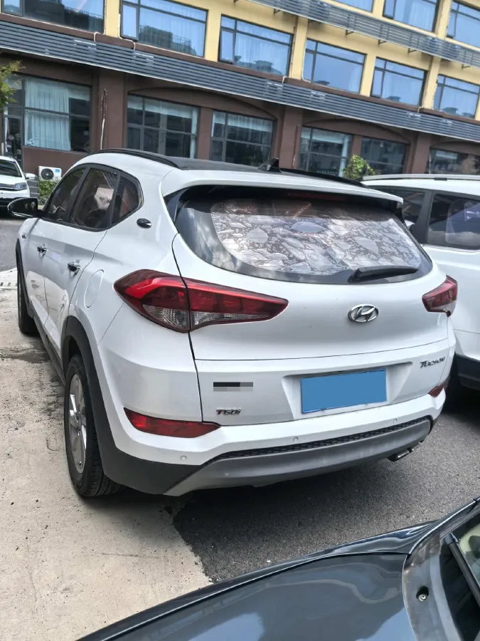 2015 Hyundai Tucson 1.6T 177HP L4 7DCT,autocango,china used car exporter,china ev exporter,chinese used car exporter,chinese used ev exporter