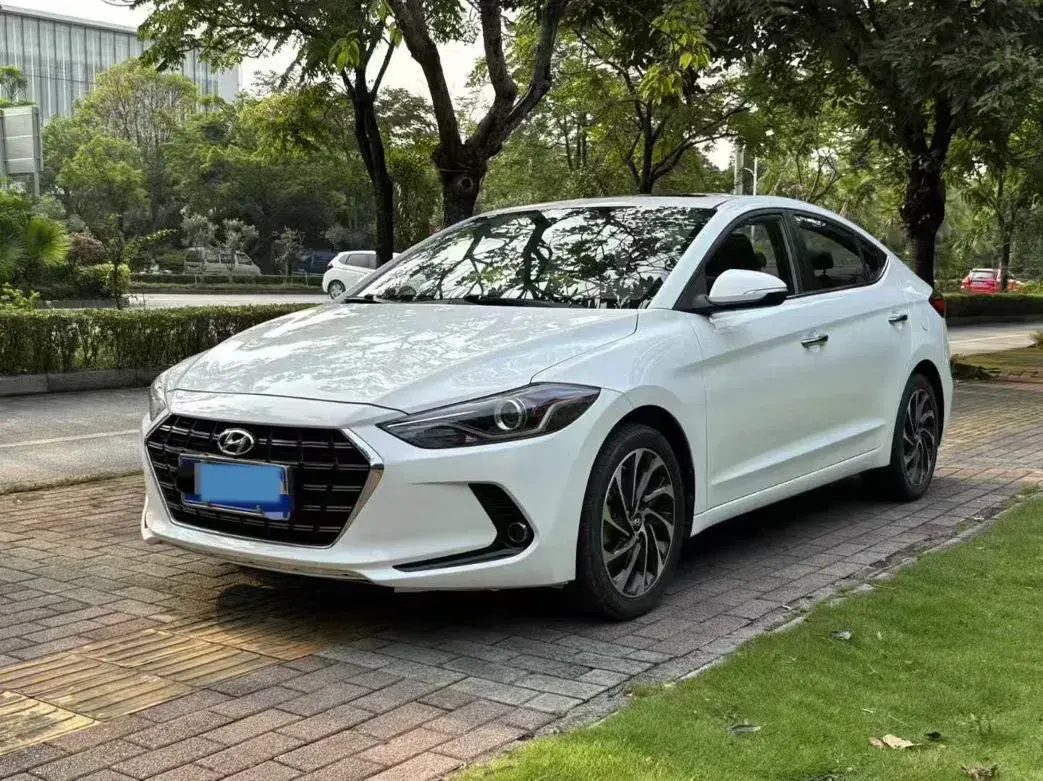 2019 Hyundai Elantra 1.4T 130HP L4 7DCT