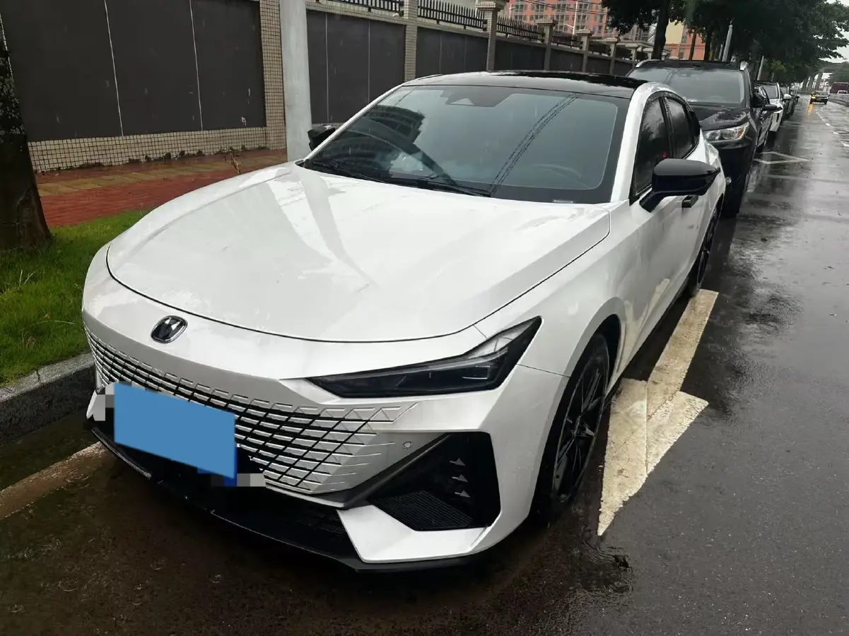 2024 ChangAn UNI-V 1.5T 188HP L4 7DCT