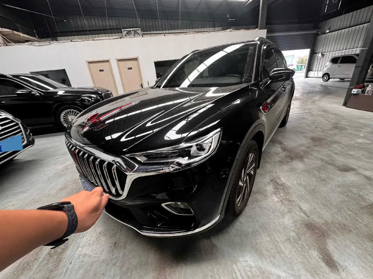 2022 HongQi HS5 2.0T 224HP L4 6AT