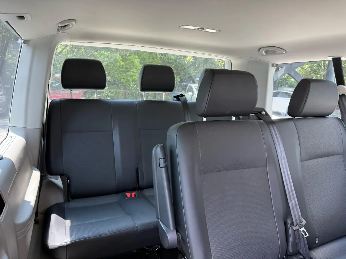 2019 Volkswagen Caravelle 2.0T 204HP L4 7DCT,autocango,china used car exporter,china ev exporter,chinese used car exporter,chinese used ev exporter