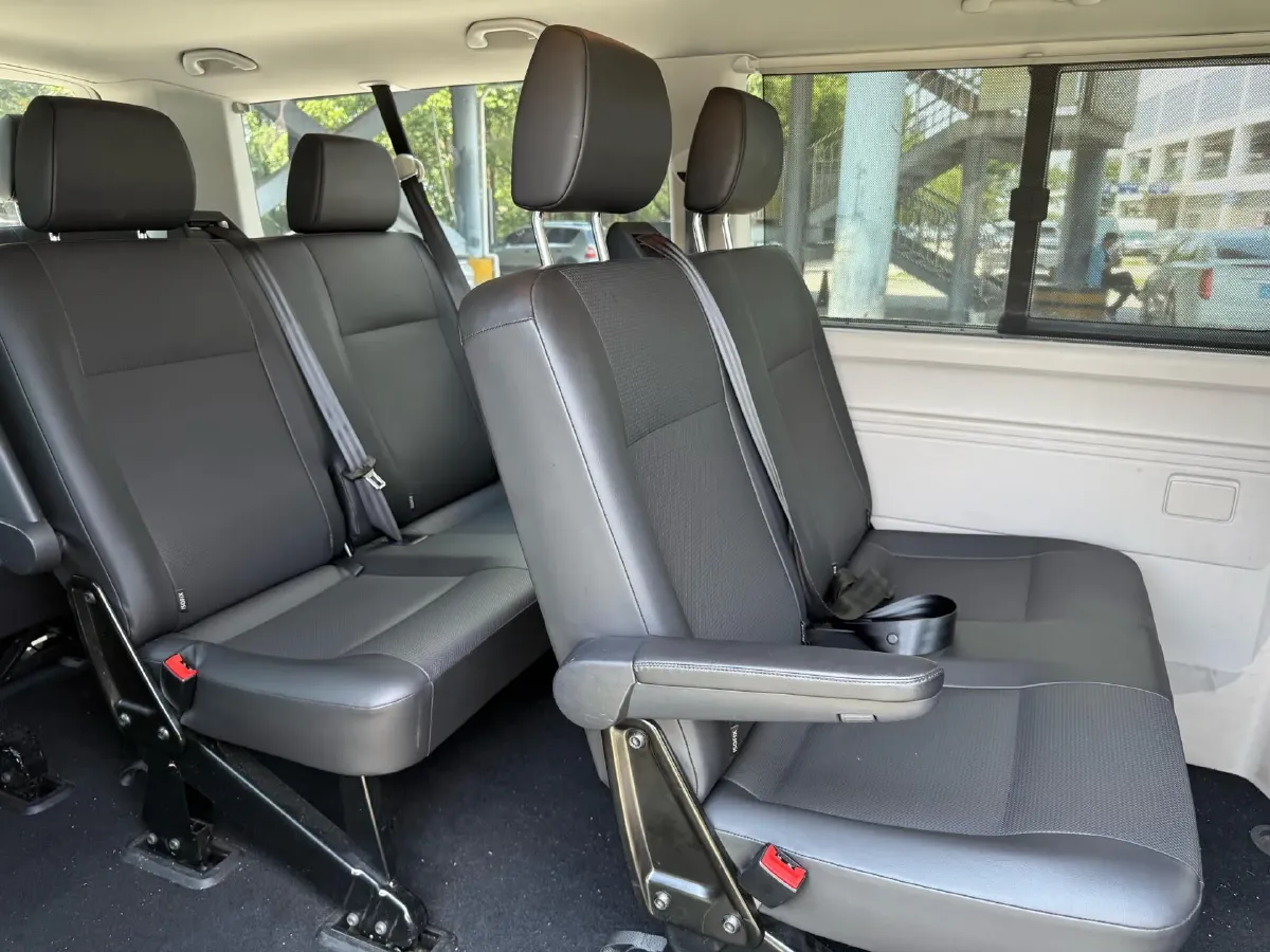 2019 Volkswagen Caravelle 2.0T 204HP L4 7DCT,autocango,china used car exporter,china ev exporter,chinese used car exporter,chinese used ev exporter