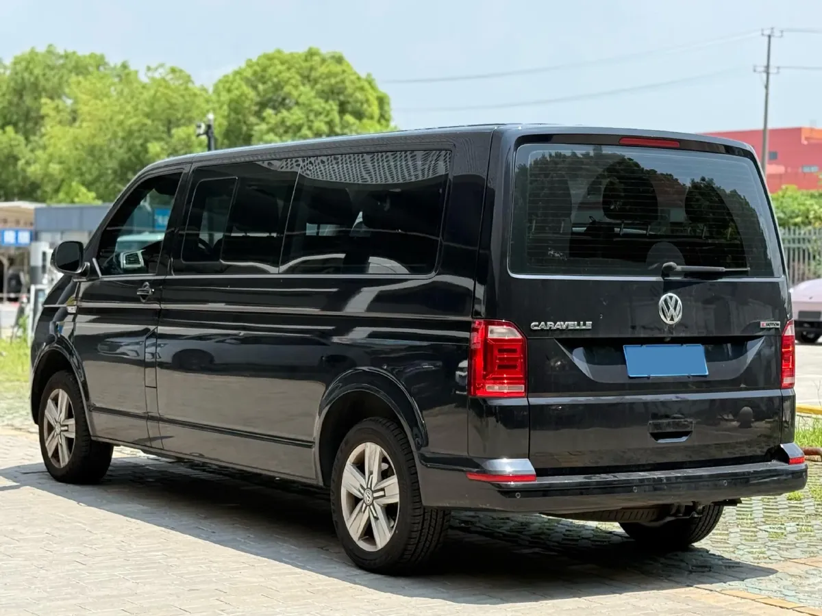 2019 Volkswagen Caravelle 2.0T 204HP L4 7DCT,autocango,china used car exporter,china ev exporter,chinese used car exporter,chinese used ev exporter