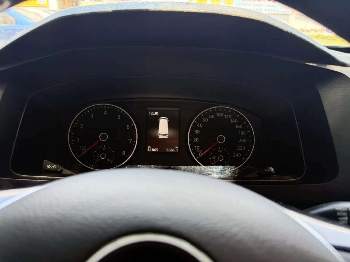 2019 Volkswagen Caravelle 2.0T 204HP L4 7DCT,autocango,china used car exporter,china ev exporter,chinese used car exporter,chinese used ev exporter