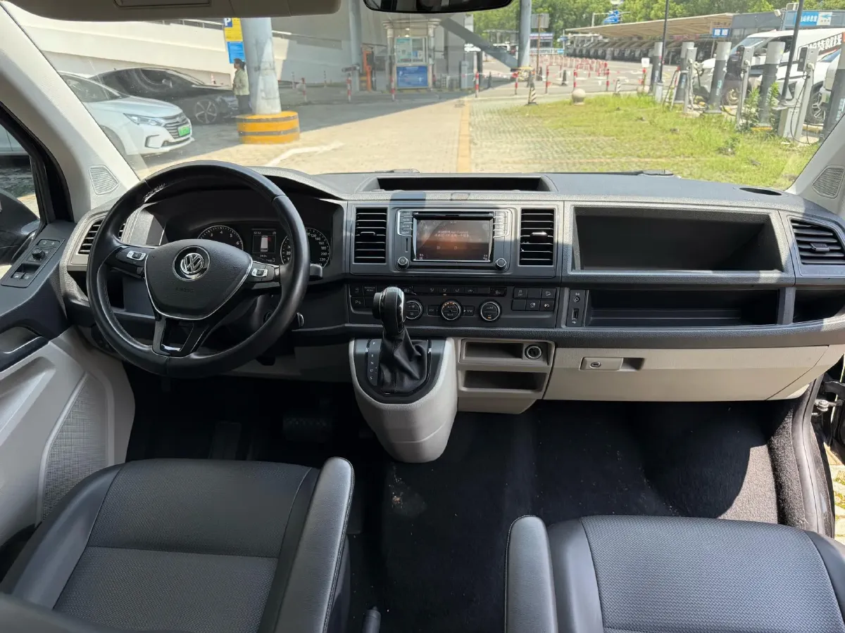 2019 Volkswagen Caravelle 2.0T 204HP L4 7DCT,autocango,china used car exporter,china ev exporter,chinese used car exporter,chinese used ev exporter