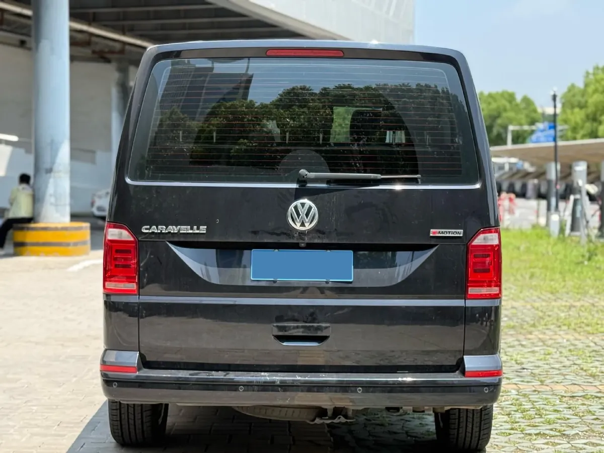 2019 Volkswagen Caravelle 2.0T 204HP L4 7DCT,autocango,china used car exporter,china ev exporter,chinese used car exporter,chinese used ev exporter
