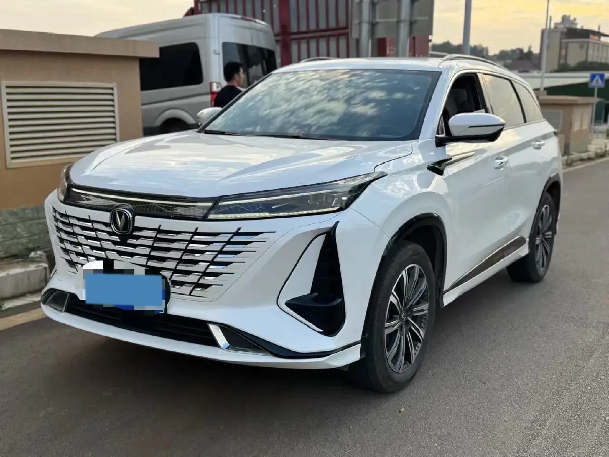 2022 ChangAn CS75 Plus 1.5T 188HP L4 8AT