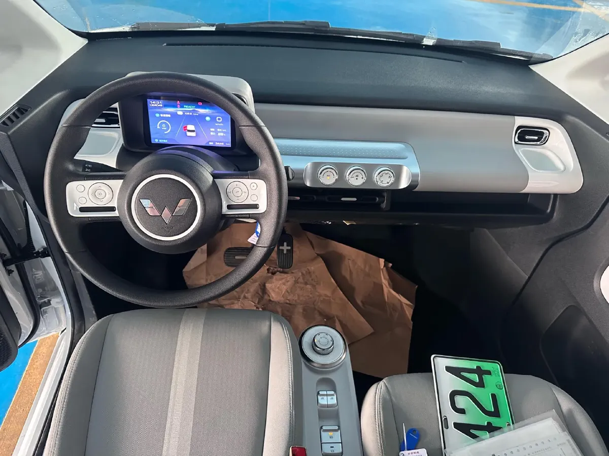 2023 WuLing Air ev BEV 28.4KWH,autocango,china used car exporter,china ev exporter,chinese used car exporter,chinese used ev exporter