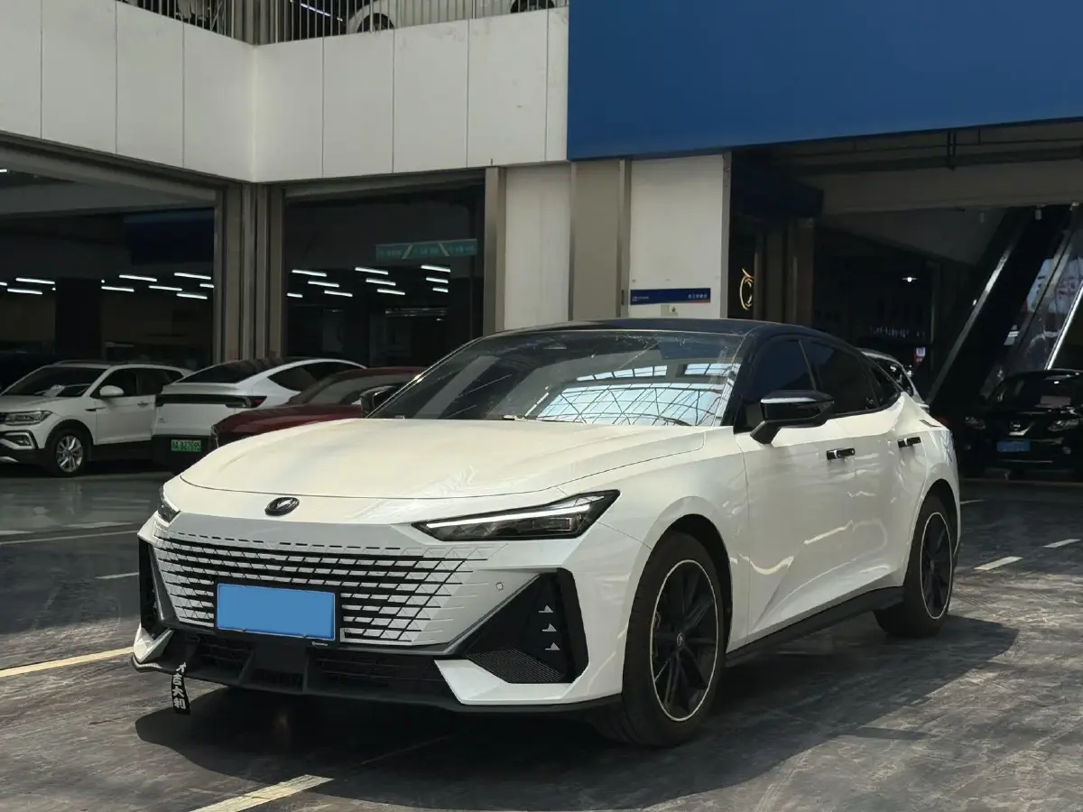 2023 ChangAn UNI-V 1.5T 188HP L4 7DCT