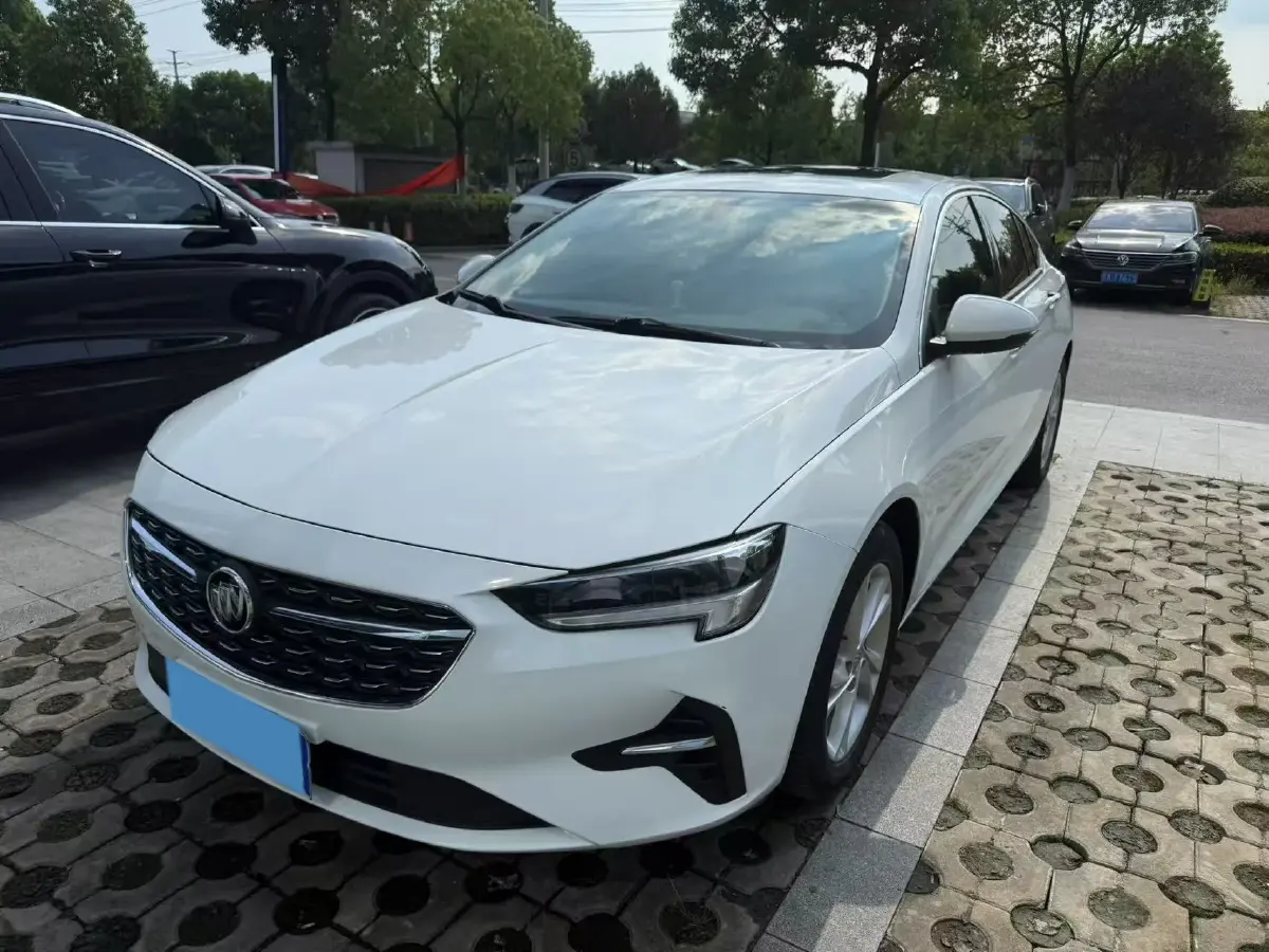 2020 Buick Regal 1.5T 169HP L4 9AT